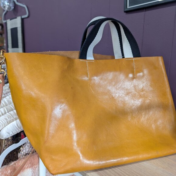 Clare V. Bateau Tote Bag Tan Black White Handle Strap Medium Crossbody Leather - Picture 7 of 7